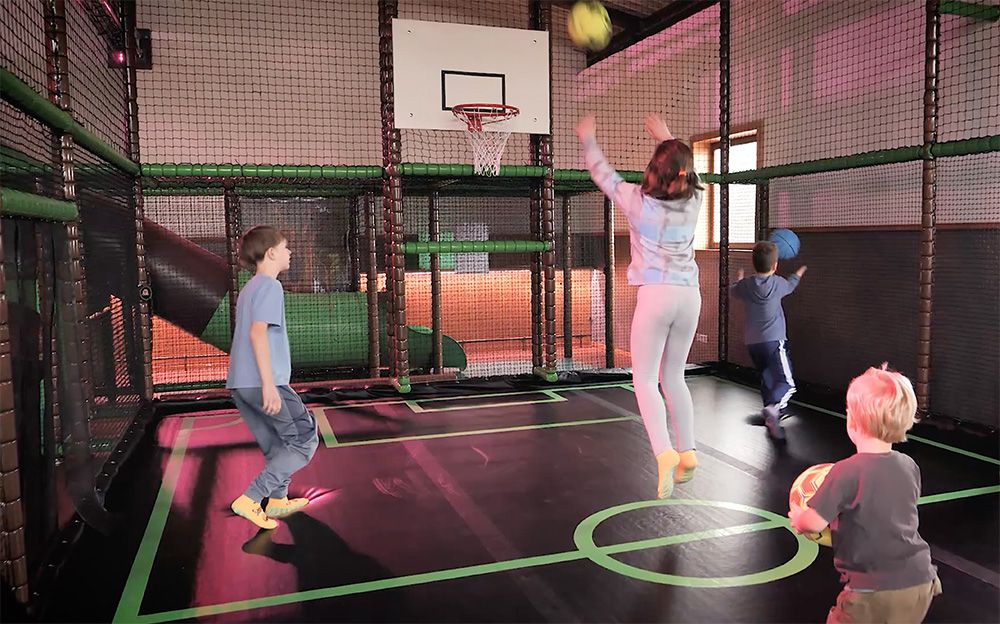 Foxx Club Multicourt